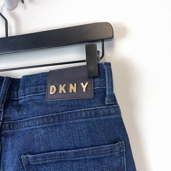 NWT DKNY Size 25 Skinny Mid-Rise Distressed Denim Jeans Blue 27” - Picture 9 of 12